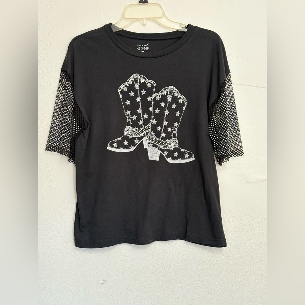 Scene Weaver Black Rhinestones Tee with Starry Boots beating rhinestones!!🪩✨✨